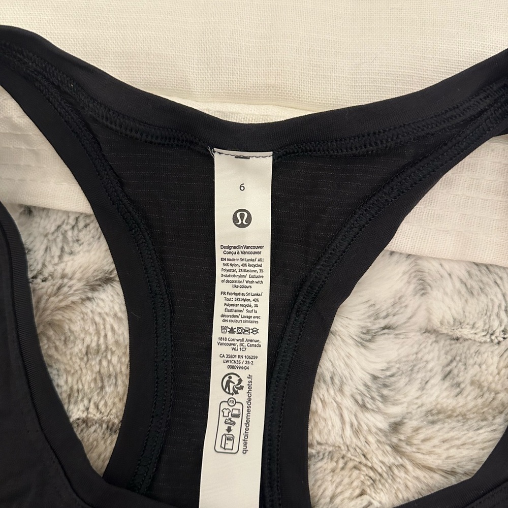 Swiftly Tech Racerback Tank Top 2.0 Waist Length • Black - Picture 4 of 6